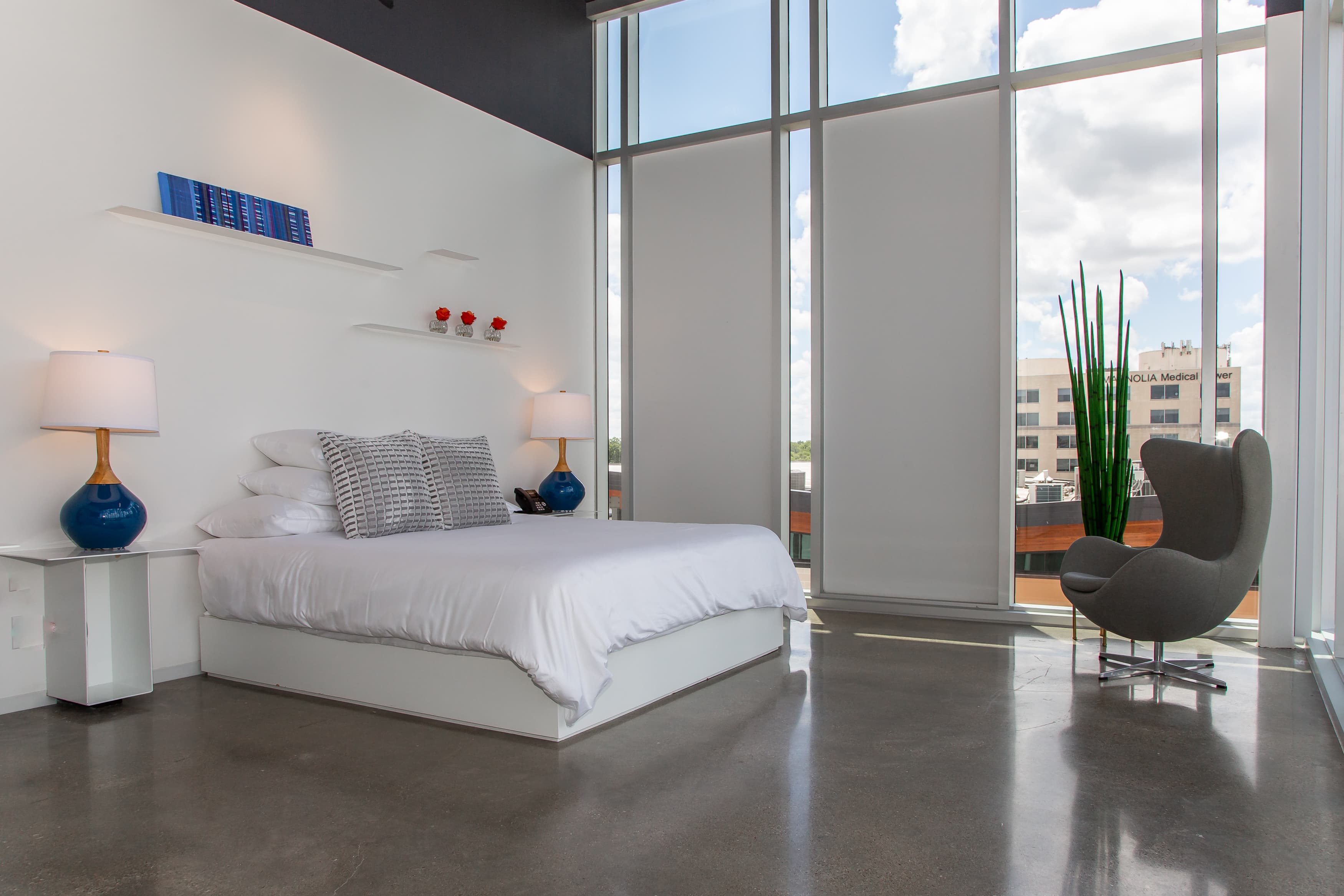 BlueBird Corner King room view